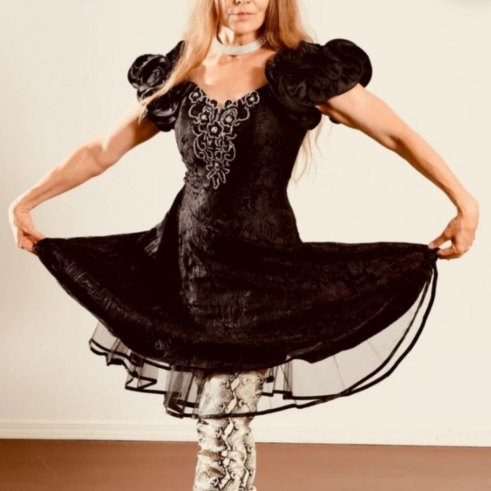 Betsey & Adam Black Sequin Short Puff sleeve Tulle Prom Cocktail Dress Sz 13 VTG